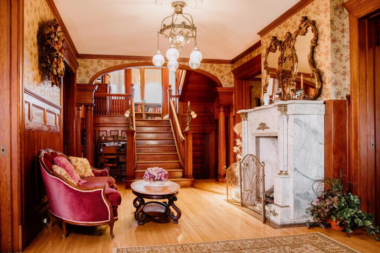 1897 Beekman House Bed And Breakfast Dundee Exterior photo